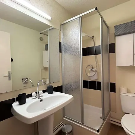 2 Pieces Avec Terrasse, Piscine Et Parking - Cap D'agde - Fr-1-249-417 Apartment