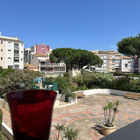 2 Pieces Avec Terrasse, Piscine Et Parking - Cap D'agde - Fr-1-249-417 *