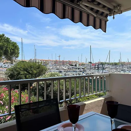 2 Pieces Avec Terrasse, Piscine Et Parking - Cap D'agde - Fr-1-249-417 Agde